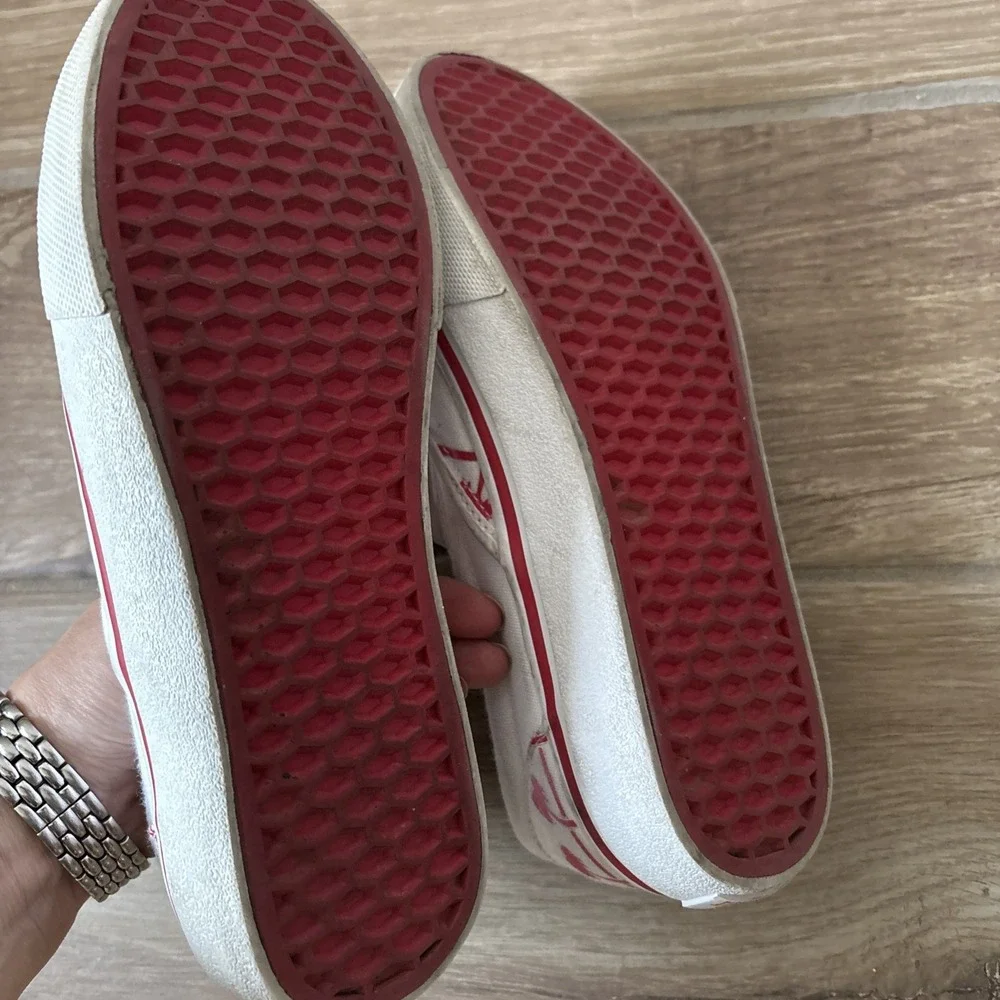 Classic IN‎ N OUT Kids Size 6 Slide On Shoes Red And White Slip On